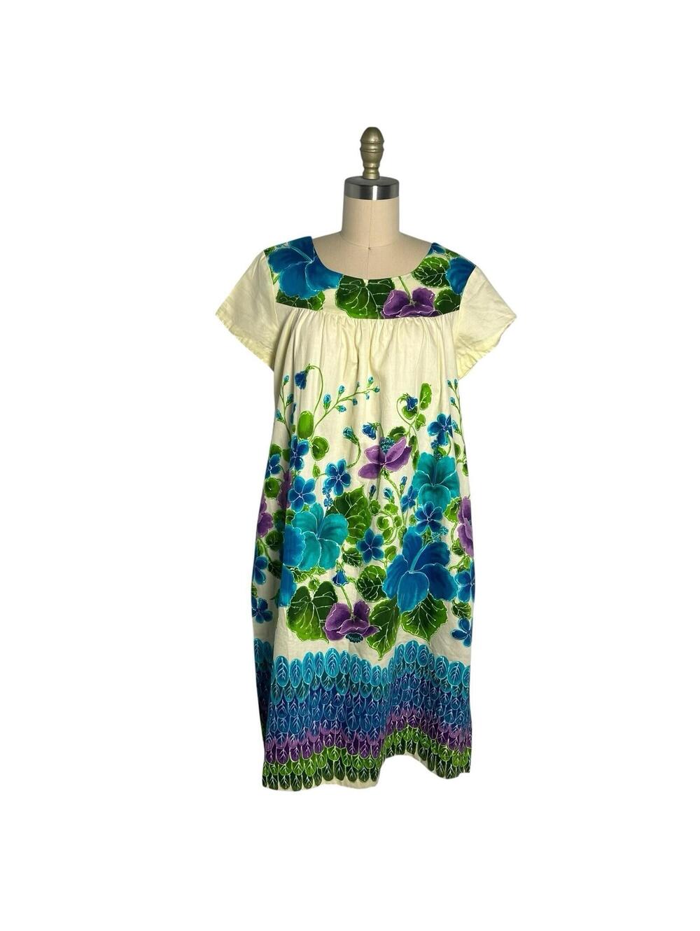 Vintage 1960s Ui-Makai Hawaiian Muumuu Dress Floral Cotton Made In Hawaii L